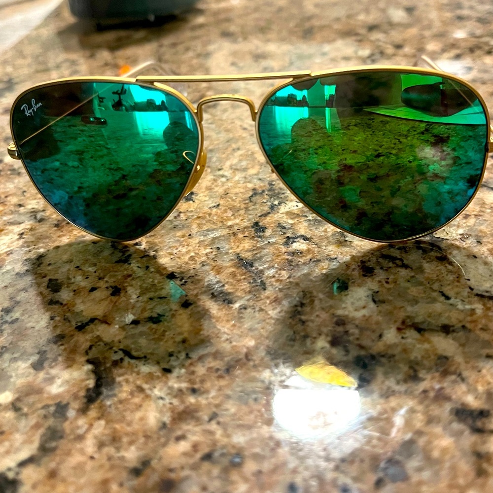 Ray-Ban aviators- green mirror lenses